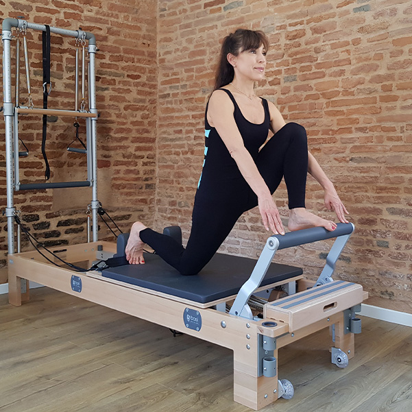 Bénéficiez d'un moment privilégié avec votre professeur Réalisation d'un exercice avec le performer